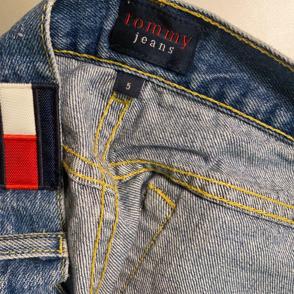 Tommy Hilfiger mid-rise denim shorts
